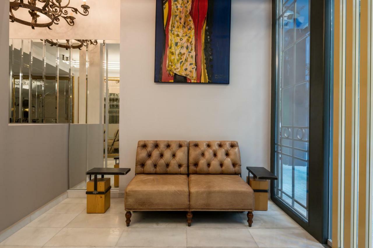 Fos Downtown Suites Ateny Zewnętrze zdjęcie